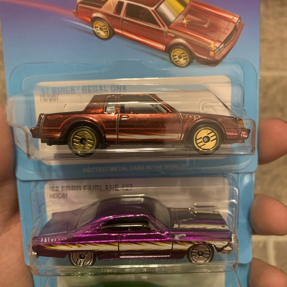 2022 Hot Wheels  Ultra Hots Complete Set of 8 Cars Target Exclusive